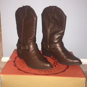Cowgirl Boots Size 7.5 NEVER WORN